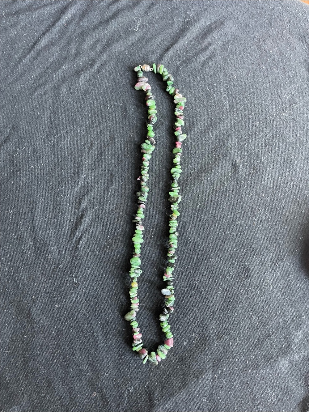 Green Gem Chip Necklace - Unbranded Women’s Jewelry